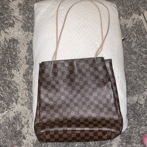 Louis Vuitton Paris purse